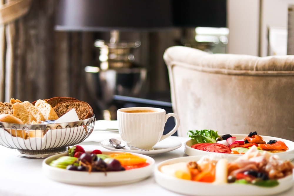 Food Sensitivity vs. Allergy vs. Intolerance: What’s the Difference? 1 Food on a dining table